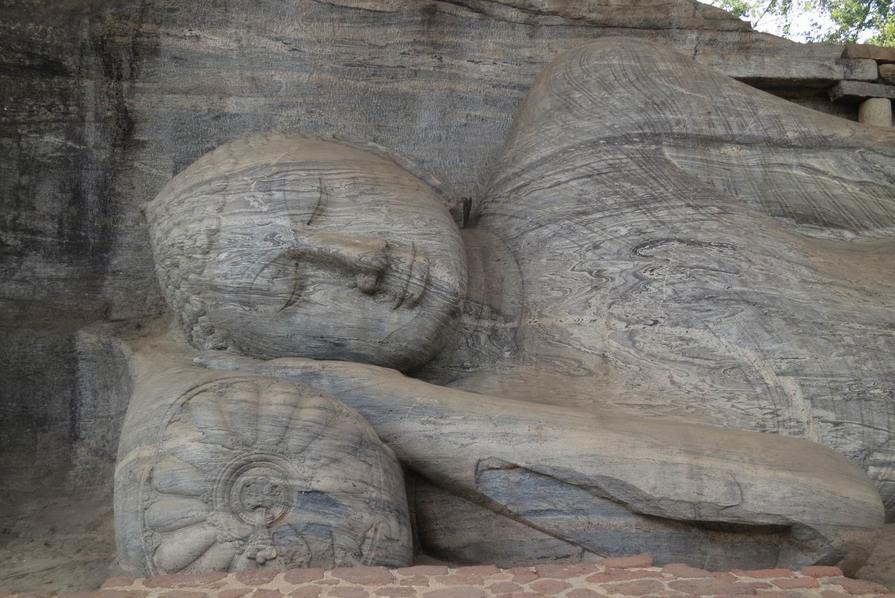 Reclining-Buddha-Polonnaruwa-Sri-Lanka